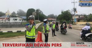 Operasi Keselamatan Kapuas 2024: Satlantas Polres Sekadau Gelar Penling di Simpang Taman Lawang Kuari