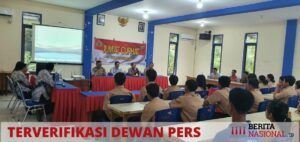 Wakapolres Sekadau Gelar Jumat Curhat di SMK Keling Kumang, Berikan Edukasi dan Terima Curhatan Pelajar