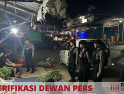 Patroli Presisi: Sat Samapta Polres Sekadau Jalin Kedekatan dengan Pedagang di pasar Flamboyan