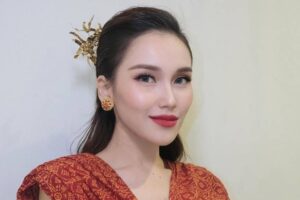 Ayu Ting Ting Gelar Pengajian Tertutup, Segera Menikah dengan Muhammad Fardhana?