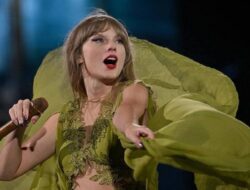 Makna Lagu August dari Taylor Swift serta Lirik dan Terjemahannya