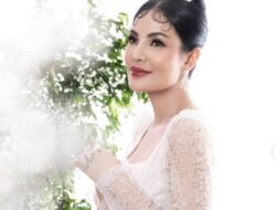 Nindy Ayunda Pamer Potret Pakai Gaun Pengantin dan Hapus Semua Foto di Instagram, Netizen Heboh