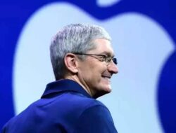 5 Potret Kedatangan Tim Cook di Istana Kepresidenan, Tampil Formal dengan Jas Biru Navy