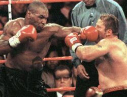 Bogem Mike Tyson Mendarat di Dagu, Roy Jones: Bencana buat Jake Paul