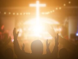 10 Lagu Rohani untuk Memperingati Kenaikan Yesus Kristus
