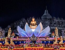 Tips Menerbangkan Lampion Waisak, Siap Hiasi Langit Candi Borobudur Malam Ini