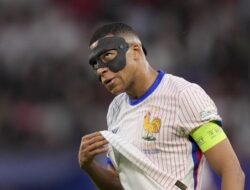 Performa Mbappe Turun akibat Topeng, Spanyol Tetap Waspada: Mbappe Tetap Mbappe