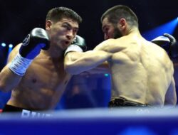 4 Kontroversi Tinju Gegerkan 2024, Artur Beterbiev vs Dmitry Bivol Terbaru