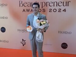 Raih Beautypreneur Awards 2024, Dokter Oky Pratama Ingatkan Pentingnya Jaga Penampilan