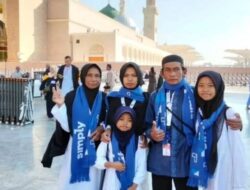 Sunhaji yang Dihina Gus Miftah Berangkat Umrah, Foto Sekeluarga di Masjid Nabawi