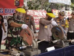 Edukasi Pelajar Tentang Tertib Berlalulintas,Satlantas Polres Siak Musnahkan Ratusan Knalpot Brong