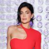 Kylie Jenner Diduga Hamil Anak Ketiga, Video Tutupi Perut Viral