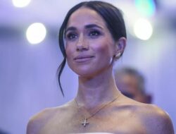 Meghan Markle Berencana Lepas Gelar Kerajaan demi Berkarier di Dunia Hiburan